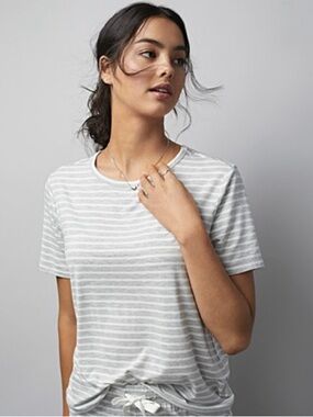 💙 SIMONS MIIYU Gray and White Striped Women's Tee